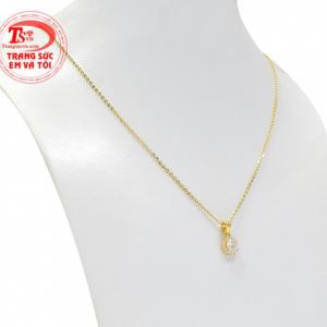 Bộ sản phẩm sẽ giúp các nàng có thể khoe được chiếc cổ xinh yêu tạo điểm nhấn thu hút người khác phái.