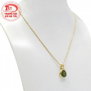 Bộ sản phẩm này thích hợp cho những người mang mệnh Mộc và Hỏa.