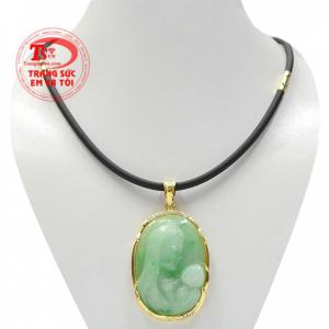 Bộ mặt vàng Đức Mẹ cẩm thạch là sự kết hợp hài hòa giữa mặt dây ngọc cẩm thạch thiên nhiên và dây cao su bọc vàng chất lượng.