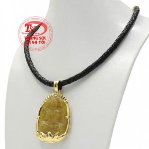 Dây da bọc vàng thể hiện sự cá tính, phong cách mạnh mẽ và hợp thời trang.