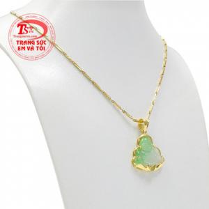 Ngọc cẩm thạch luôn được biết đến là loại ngọc quý, thường được dùng cho các vua chúa thời xưa. 