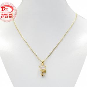 Bộ trang sức hồ ly dễ thương được chế tác từ vàng tây 10k và đá cz. 