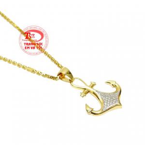 Bộ trang sức mỏ neo thời trang dễ dàng kết hợp cùng nhiều kiểu trang phục.