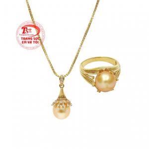 Bộ trang sức ngọc trai rạng ngời là món quà ý nghĩa dành tặng cho phái đẹp. 