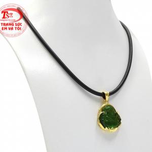 Mặt phật chế tác từ thủy tinh đem đến sản phẩm độc đáo, tinh xảo. 