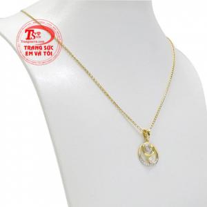 Những chi tiết kết hợp cách hài hòa tạo nên bộ trang sức hoàn mỹ. 