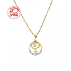 Sản phẩm chế tác từ vàng tây 18k, bảo hành chu đáo, giao hàng toàn quốc.