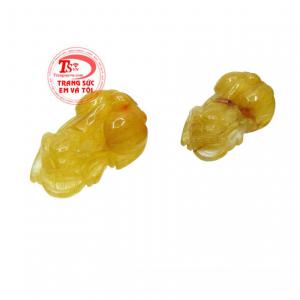 Đá thạch anh tóc được nhiều người biết đến với những công dụng tuyệt vời trong phong thủy và sức khỏe: như có thể giúp đầu óc minh mẫn và sảng khoái hơn, tăng cường hệ miễn dịch. 