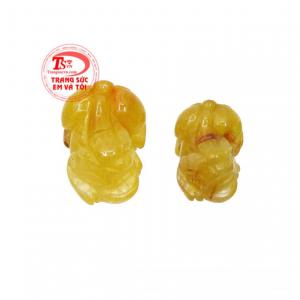 Tỳ hưu là linh vật chiêu tài lộc, giải trừ tà khí, giúp đem đến bình an và may mắn cho người dùng.