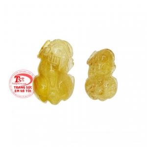 Cặp tỳ hưu thạch anh tóc phú quý phù hợp cho những người mang mệnh Thổ và mệnh Kim.