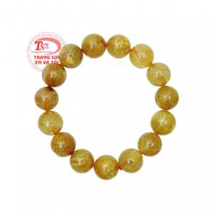 Thạch anh tóc vàng phù hợp cho người mệnh kim và mệnh thổ.