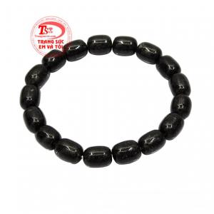 Chuỗi thạch anh tóc ấn tượng được chế tác hình lu thống độc đáo, sáng bóng. 