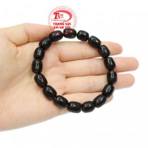 Chuỗi thạch anh tóc ấn tượng có giấy kiểm định đá quý.