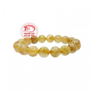 Với màu vàng tượng trưng cho sự thịnh vượng, giàu có phù hợp cho những người mệnh kim và mệnh thổ.