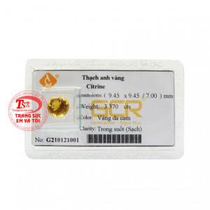 Đá thạch anh vàng phúc lộc được chạm khắc tỉ mỉ hình hoa cúc bắt mắt.