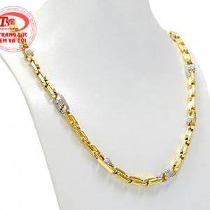 Kiểu dáng trẻ trung, hợp xu hướng giúp phái mạnh dễ dàng kết hợp cùng nhiều trang phục khác nhau. 