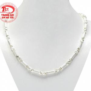Dây chuyền bạc nam hào hoa mang đến vẻ nam tính, mạnh mẽ đến cho phái mạnh.