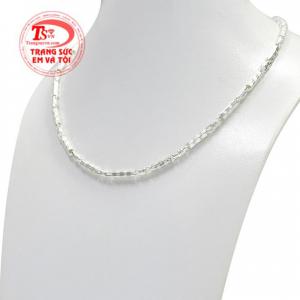Từ lâu các bậc phụ huynh đã luôn tin tưởng và lựa chọn các sản phẩm dây chuyền bạc cho con yêu của mình.