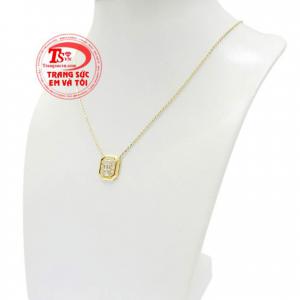 Kiểu dáng phong cách, hợp thời trang. 