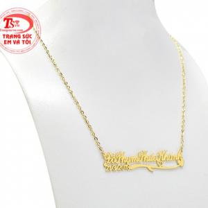 Dây chuyền chữ vàng được nhiều người biết đến và khách hàng đặc biệt yêu thích.
