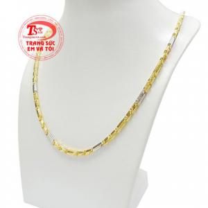Kích thước không quá lớn mang phong cách lịch lãm và hợp thời trang.