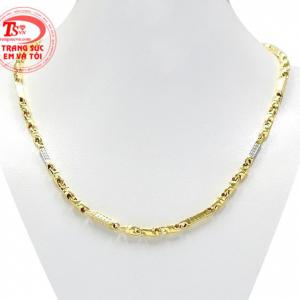 Dây chuyền nam vàng tây thành đạt là sản phẩm mới hiện đang là xu hướng mẫu dây chuyền được lựa chọn nhiều.