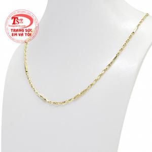 Bởi nó không chỉ tiện dụng mà còn mang lại vẻ thời trang giúp người đeo nổi bật và thu hút hơn.