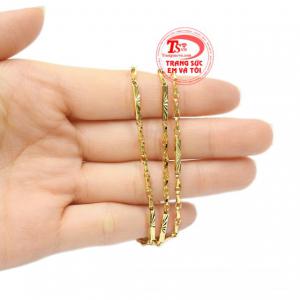 Dây chuyền vàng kiểu cách bảo hành chu đáo.