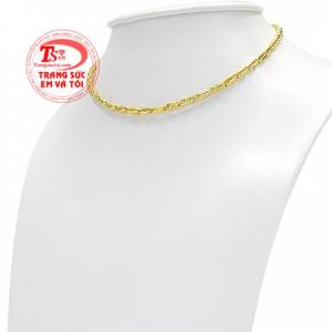 Đeo chiếc dây chuyền này các bé trông hợp thời trang hơn và còn an toàn cho làn da của trẻ nhỏ.