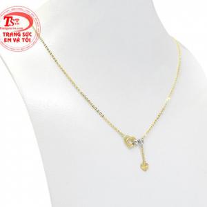 Chiếc dây chuyền này sẽ giúp tôn lên vẻ đẹp xinh yêu cho các cô gái giúp các nàng thu hút ánh nhìn của mọi người. 
