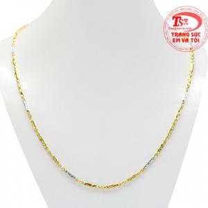 Dây chuyền vàng xu hướng hiện đang là mẫu dây chuyền được yêu thích tại trang sức Em và Tôi. 