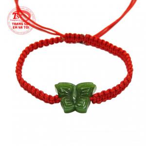 Dây tết nephrite hồ điệp vừa mang nét hiện đại mà vẫn giữ được nét truyền thống.