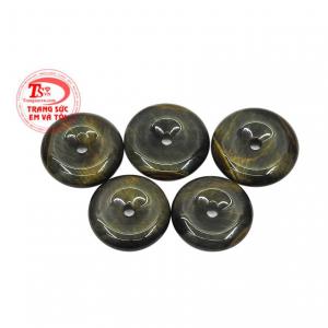 Đồng xu mắt hồ thiên nhiên có thể bọc vàng hoặc bạc để làm mặt dây.