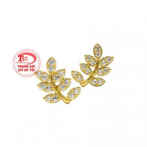 Sản phẩm nổi bật với những viên đá cz lấp lánh khiến cho bạn gái càng thêm xinh đẹp. 