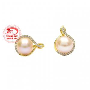 Chính vì vậy, ngọc trai luôn là niềm cảm hứng sáng tạo cho các người thợ chế tác kim hoàn. 