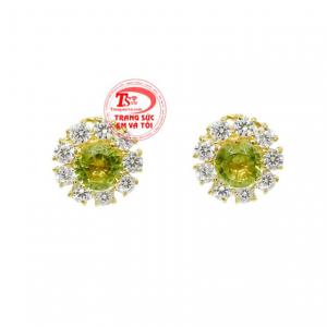 Hoa tai Peridot thanh lịch kiểu dáng xinh xắn, lấp lánh giúp các cô gái thu hút hơn trước đám đông. 