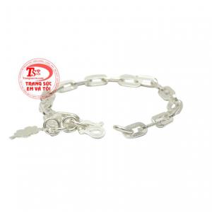  Thiết kế đơn giản, tạo sự thoải mái cho các bé ngay cả khi ngủ hay vận động.