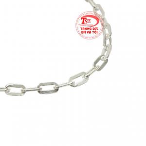 Lắc bạc là món quà ý nghĩa để dành tặng cho con yêu của bạn. 