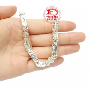 Lắc bạc nam thời thượng giao hàng nhanh trên toàn quốc.