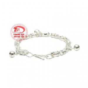 Với chất liệu từ bạc 92.5 giúp cản gió và kháng khuẩn tốt mang đến sự bảo vệ cho con yêu của bạn.