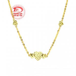 Lắc chân trái tim yêu thương phù hợp làm quà tặng cho người phụ nữ của bạn.