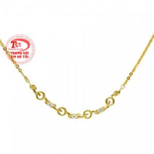 Chiếc lắc chân vàng này sẽ là sự lựa chọn hoàn hảo để các chàng trai có thể dành tặng người ấy bày tỏ tâm tư của mình.