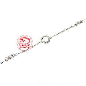 Và chiếc lắc chân vàng này là sẽ là sự lựa chọn dành cho những cô nàng yêu thích trang sức nhỏ nhắn, thanh mảnh.