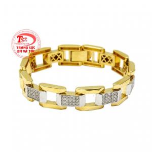 Lắc nam vàng tây lịch lãm được nhập khẩu trực tiếp từ Hàn Quốc. Kiểu dáng nam tính, mạnh mẽ giúp phái mạnh luôn tự tin và thế hiện cá tính.