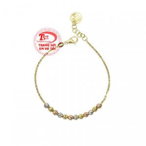  Với chiếc lắc tay này phái đẹp có thể thỏa sức kết hợp cùng nhiều kiểu trang phục tạo vẻ ấn tượng và nổi bật cho các cô gái. 