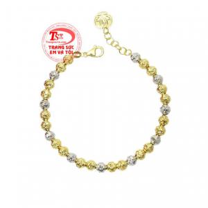 Lắc tay bi hiện đang là xu hướng trang sức được giới trẻ yêu thích.