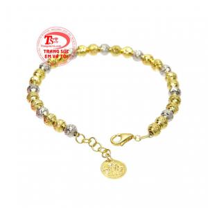  Chiếc lắc tay này sẽ đem lại vẻ thời thượng, nữ tính giúp các cô gái trông nổi bật và ấn tượng hơn.