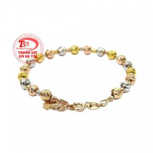 Điểm nhấn là những đường phay bắt sáng tạo sự thu hút mọi ánh nhìn. 