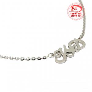 Các cặp đôi có thể đặt làm lắc đôi để thể hiện tình cảm yêu thương dành cho một nửa của mình. 