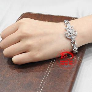 Lắc tay nam mỏ neo bảo hành chu đáo.